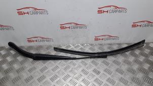 Used Front wiper arm Mercedes CLA Shooting Brake (117.9) 2.2 CLA-220 CDI 16V 4-Matic Price € 30,00 Margin scheme offered by SH Carparts