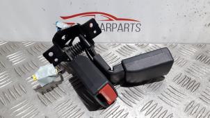 Used Rear seatbelt buckle, right Mercedes B (W246,242) 1.5 B-180 CDI 16V Price € 25,00 Margin scheme offered by SH Carparts