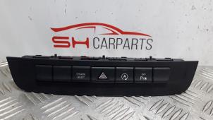 Used Panic lighting switch Mercedes CLA (117.3) 2.2 CLA-200 CDI, 200 d 16V Price € 65,00 Margin scheme offered by SH Carparts
