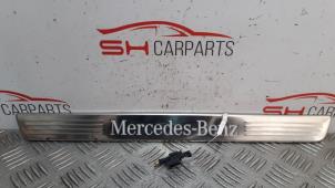 Usados Luces de entrada Mercedes A (W176) 1.5 A-180 CDI, A-180d 16V Precio € 50,00 Norma de margen ofrecido por SH Carparts