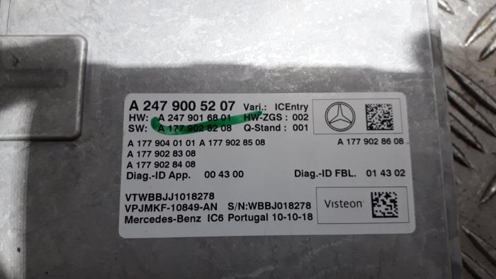 Unidad de control multimedia de un Mercedes-Benz A (177.0) 1.5 A-180d 2018