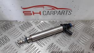 Used Injector (petrol injection) Mercedes CLA (117.3) 1.6 CLA-180 16V Price € 45,00 Margin scheme offered by SH Carparts