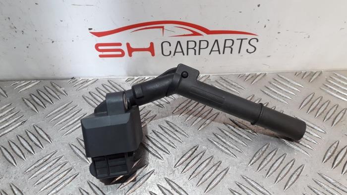 Ignition coil from a Mercedes-Benz CLA (117.3) 1.6 CLA-180 16V 2014