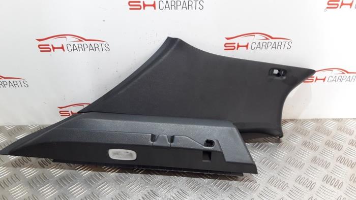 C-style sealing cover left from a Mercedes-Benz A (177.0) 1.5 A-180d 2018