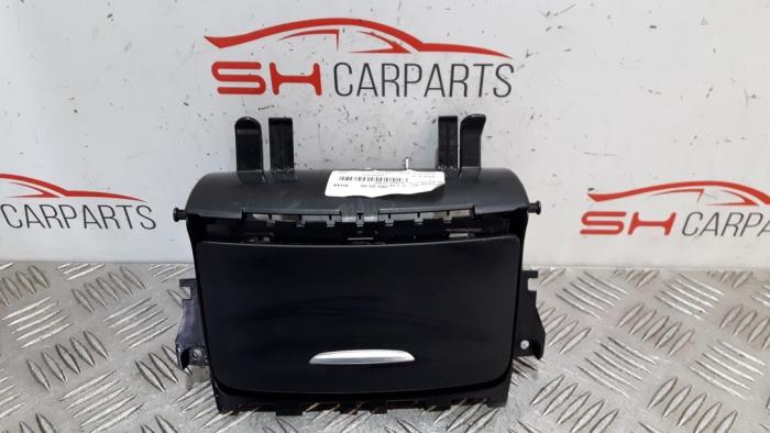 Begagnade Askkopp, fram Mercedes A (W176) 1.6 A-180 16V Pris € 25,00 Marginaltabell erbjuds av SH Carparts
