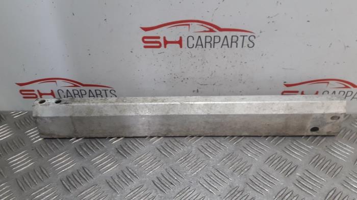Lower radiator support