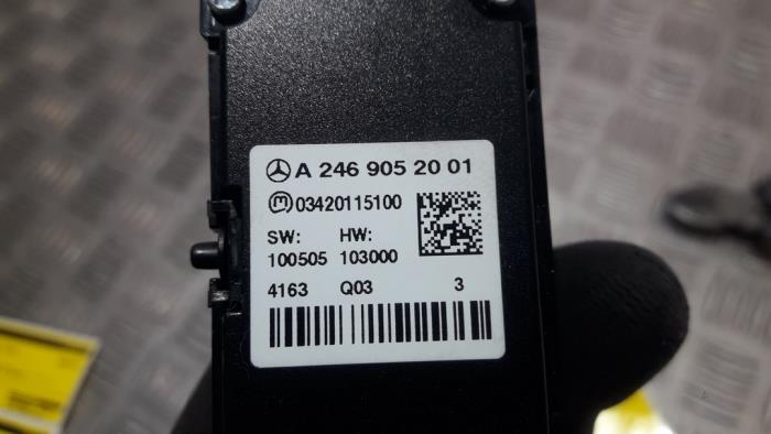 Panic lighting switch from a Mercedes-Benz A (W176) 2.2 A-200 CDI, A-200d 16V 2014