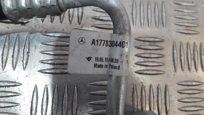 Klima Leitung van een Mercedes-Benz A (177.0) 1.3 A-200 Turbo 16V 2021