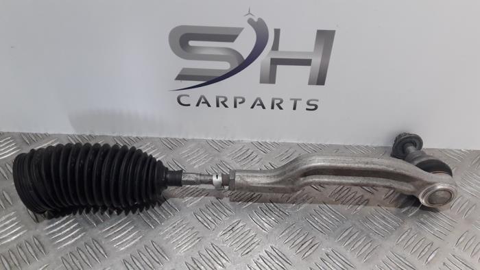Tie rod, left from a Mercedes-Benz A (177.0) 1.3 A-200 Turbo 16V 2021