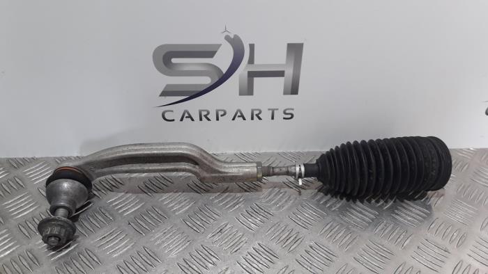 Tie rod, left from a Mercedes-Benz A (177.0) 1.3 A-200 Turbo 16V 2021