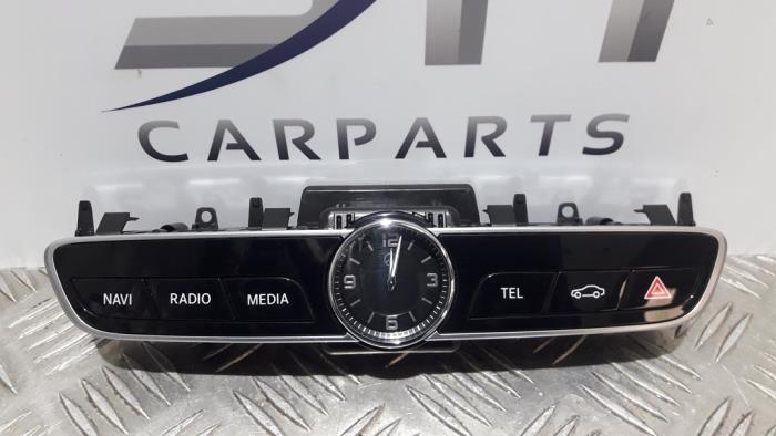 Horlogerie d'un Mercedes-Benz E (W213) E-220d 2.0 Turbo 16V 2017