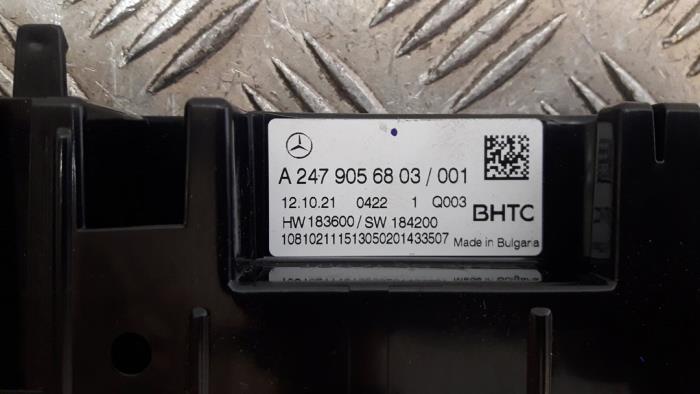 Heizung Bedienpaneel van een Mercedes-Benz A (177.0) 1.3 A-200 Turbo 16V 2021