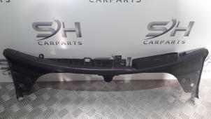 Used Front bumper, central component Mercedes C (W205) C-220 2.2 CDI BlueTEC, C-220 d 16V Price € 80,00 Margin scheme offered by SH Carparts