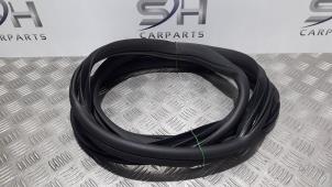 Used Rear door seal 4-door, right Mercedes E (W213) E-220d 2.0 Turbo 16V Price € 20,00 Margin scheme offered by SH Carparts