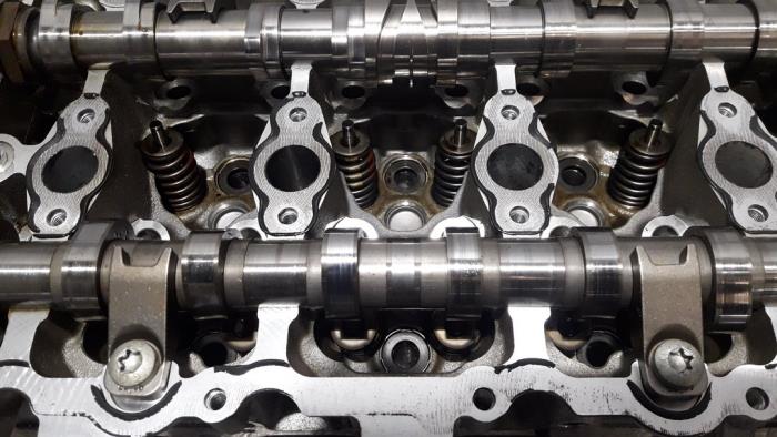 Cylinder head Mercedes A Limousine 2.0 A-35 AMG Turbo 16V 4Matic ...