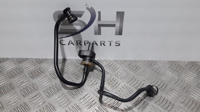 Vacuum valve from a Mercedes-Benz A Limousine (177.1) 2.0 A-35 AMG Turbo 16V 4Matic 2019