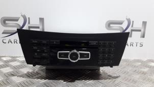 Used Radio CD player Mercedes C Estate (S204) 2.2 C-200 CDI 16V BlueEFFICIENCY Price € 180,00 Margin scheme offered by SH Carparts