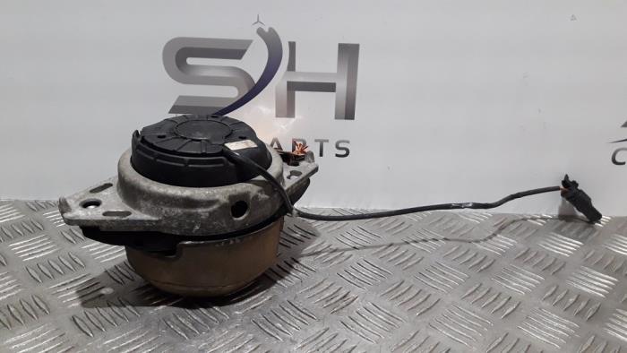 Used Engine mount Mercedes ML III (166) 2.1 ML-250 CDI 16V BlueTEC 4-Matic Price € 125,00 Margin scheme offered by SH Carparts