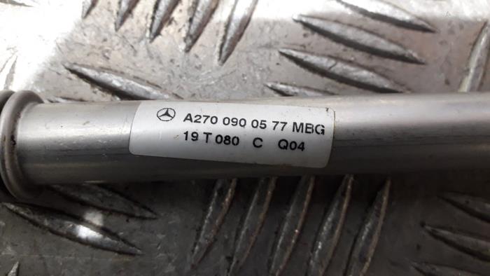 Tubo de presión de aceite de un Mercedes-Benz A Limousine (177.1) 2.0 A-35 AMG Turbo 16V 4Matic 2019