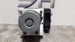 ABS-pump från en Mercedes-Benz Citan (415.6) 1.5 108 CDI 2013