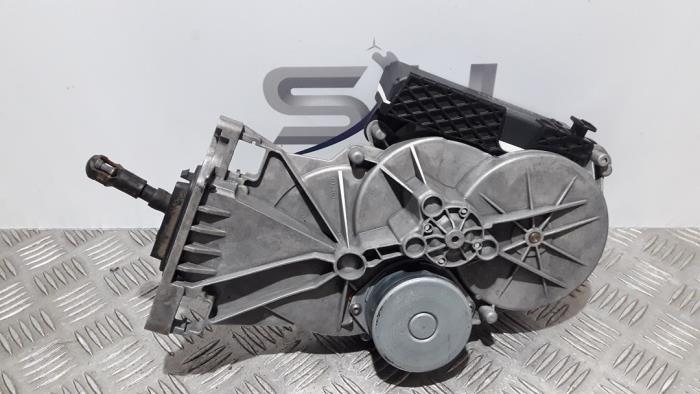 Używane Silnik rygla tylnej klapy Mercedes C Estate (S205) C-220 CDI BlueTEC, C-220 d 2.2 16V Cena € 140,00 Procedura marży oferowane przez SH Carparts