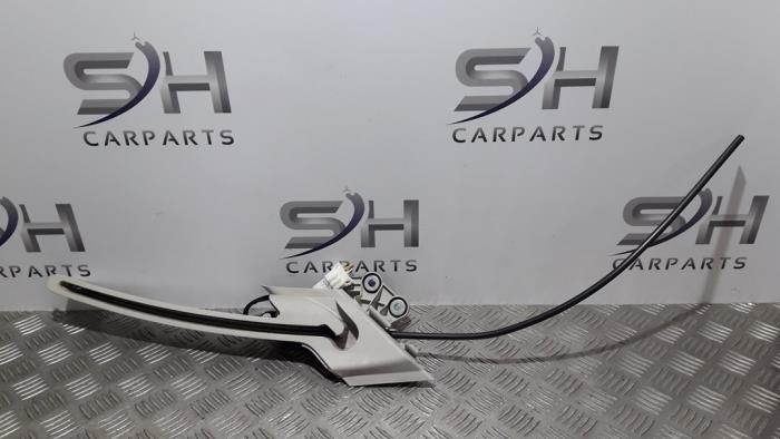 Parcel shelf bracket from a Mercedes-Benz C Estate (S205) C-220 CDI BlueTEC, C-220 d 2.2 16V 2015
