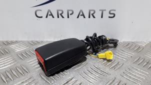 Used Front seatbelt buckle, right Mercedes C (W204) 2.2 C-200 CDI 16V BlueEFFICIENCY Price € 25,00 Margin scheme offered by SH Carparts