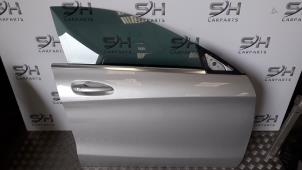 Używane Drzwi prawe przednie wersja 4-drzwiowa Mercedes CLA (117.3) 1.6 CLA-180 16V Cena € 500,00 Procedura marży oferowane przez SH Carparts