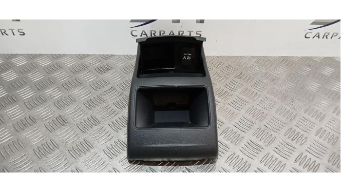 Begagnade Askkopp, bak Mercedes A (W176) 1.6 A-160 16V Pris € 15,00 Marginaltabell erbjuds av SH Carparts