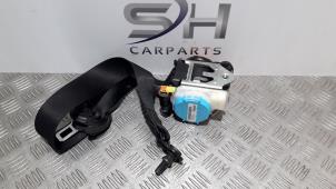 Used Front seatbelt, left Mercedes A (W176) 1.6 A-180 16V Price € 70,00 Margin scheme offered by SH Carparts