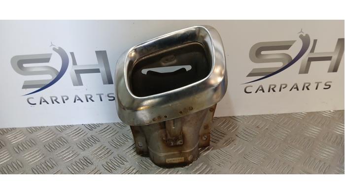 Gebrauchte Auspuff Enddämpfer Mercedes GLA (156.9) 2.2 200 CDI, d 16V Preis € 50,00 Margenregelung angeboten von SH Carparts