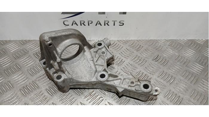 Engine mount Mercedes A (177.0), 2018 / 2026 1.3 A-200 Turbo 16V, Hatchback, Petrol, 1.332cc, 120kW (163pk), FWD, M282914, 2018-03 / 2026-12, 177.087 (Used)