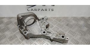 Engine mount from a Mercedes-Benz A (177.0) 1.3 A-200 Turbo 16V 2021
