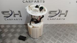 Używane Elektryczna pompa paliwa Mercedes CLA (117.3) 1.6 CLA-180 16V Cena € 70,00 Procedura marży oferowane przez SH Carparts