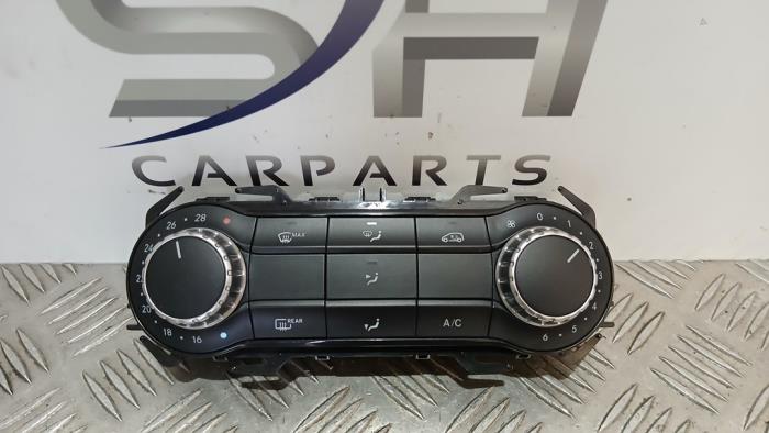 Heater control panel from a Mercedes-Benz A (W176) 1.6 A-180 16V 2013