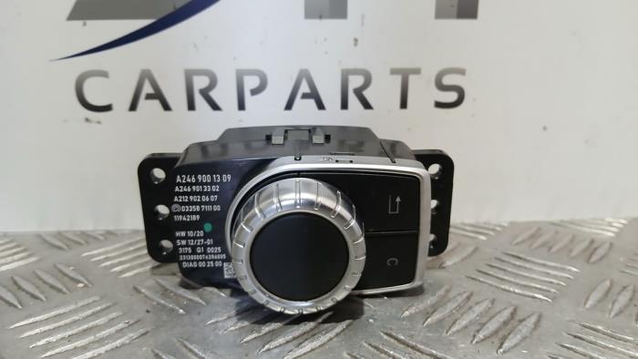 Usados Botón I-Drive Mercedes CLA (117.3) 2.2 CLA-220 CDI, 220 d 16V Precio € 20,00 Norma de margen ofrecido por SH Carparts