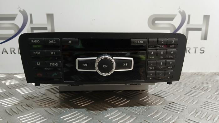 Używane System nawigacji Mercedes A (W176) 2.0 A-250 Turbo 16V Cena € 200,00 Procedura marży oferowane przez SH Carparts