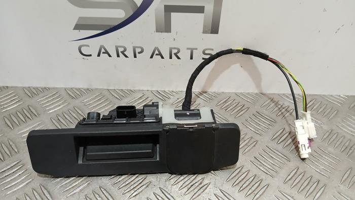 Begagnade Backkamera Mercedes A Limousine (177.1) 1.3 A-180 Turbo Pris € 190,00 Marginaltabell erbjuds av SH Carparts