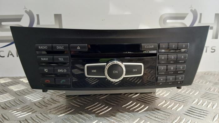 Używane System nawigacji Mercedes C Estate (S204) 2.2 C-180 CDI 16V BlueEFFICIENCY Cena € 250,00 Procedura marży oferowane przez SH Carparts