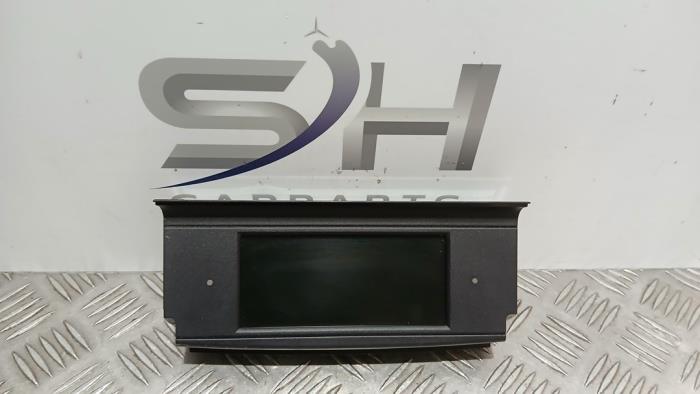Begagnade Innerdisplay Mercedes C Estate (S204) 2.2 C-200 CDI 16V . Pris € 50,00 Marginaltabell erbjuds av SH Carparts