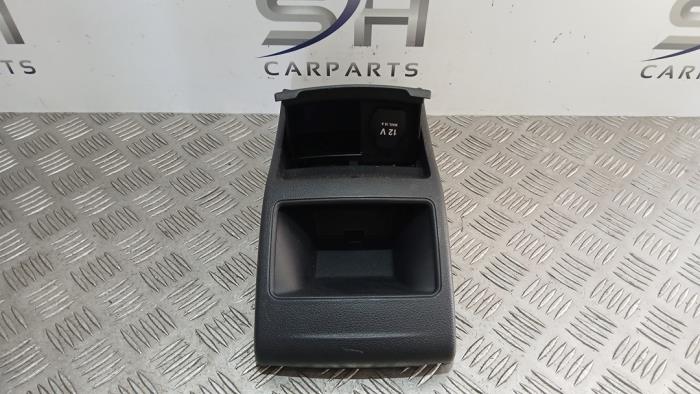 Begagnade Askkopp, bak Mercedes A (W176) 1.6 A-180 16V Pris € 15,00 Marginaltabell erbjuds av SH Carparts