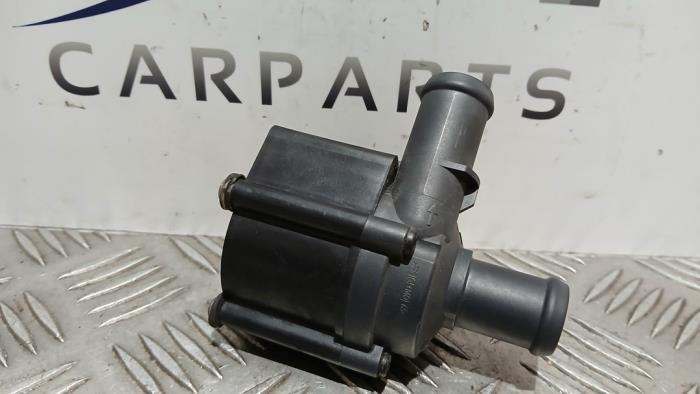 Begagnade Vattenpump Audi A5 Sportback (F5A/F5F) 2.0 35 TFSI Mild Hybrid 16V Pris € 35,00 Marginaltabell erbjuds av SH Carparts