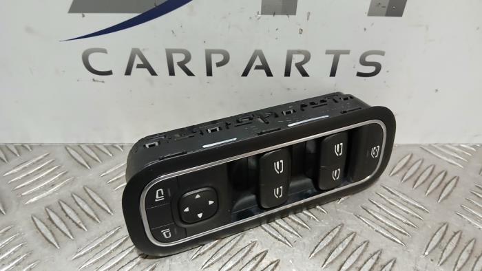 Używane Przelacznik combi okienny Mercedes A (177.0) 1.5 A-180d Cena € 60,00 Procedura marży oferowane przez SH Carparts