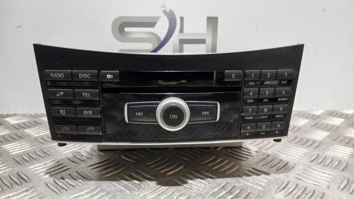 Begagnade Radio Mercedes E Estate (S212) E-250 CDI 16V BlueEfficiency,BlueTEC Pris € 140,00 Marginaltabell erbjuds av SH Carparts