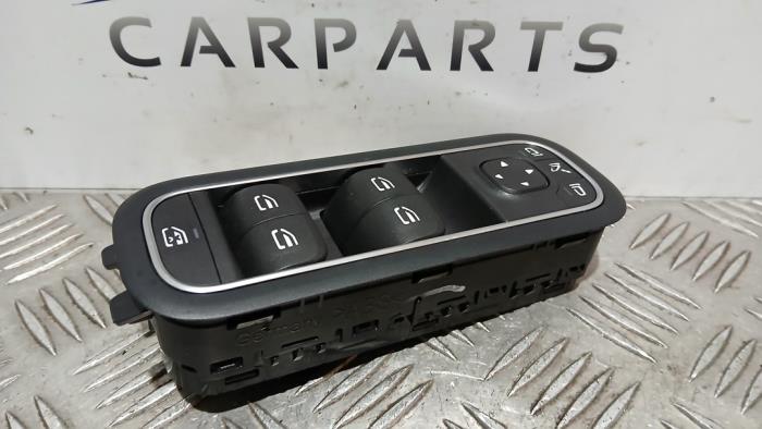 Usados Interruptor combinado de ventanillas Mercedes A-Klasse AMG (177.0) 2.0 A-35 AMG Turbo 16V 4Matic Precio € 65,00 Norma de margen ofrecido por SH Carparts