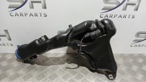 Gebrauchte Scheibensprühertank vorne Mercedes C (W204) 2.2 C-200 CDI 16V BlueEFFICIENCY Preis € 20,00 Margenregelung angeboten von SH Carparts