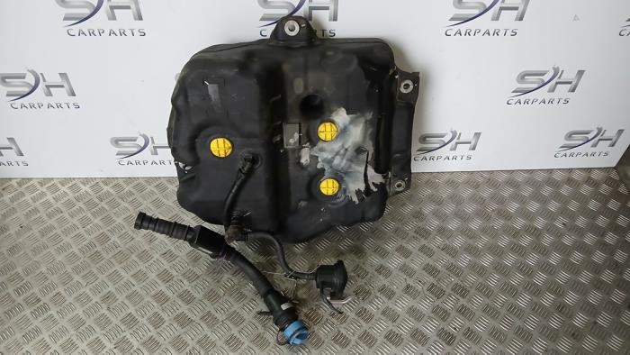 Gebrauchte Adblue Tank Mercedes C (W205) C-200 1.6 CDI BlueTEC, C-200 d 16V Preis € 210,00 Margenregelung angeboten von SH Carparts