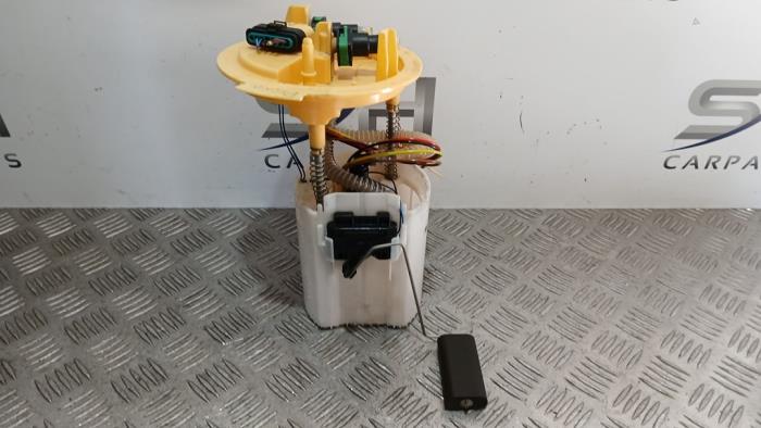 Gebrauchte Kraftstoffpumpe Elektrisch Mercedes A (W176) 1.5 A-180 CDI, A-180d 16V Preis € 95,00 Margenregelung angeboten von SH Carparts