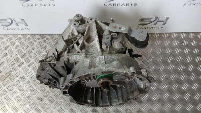 Getriebe van een Mercedes-Benz A (W176) 1.5 A-180 CDI, A-180d 16V 2014
