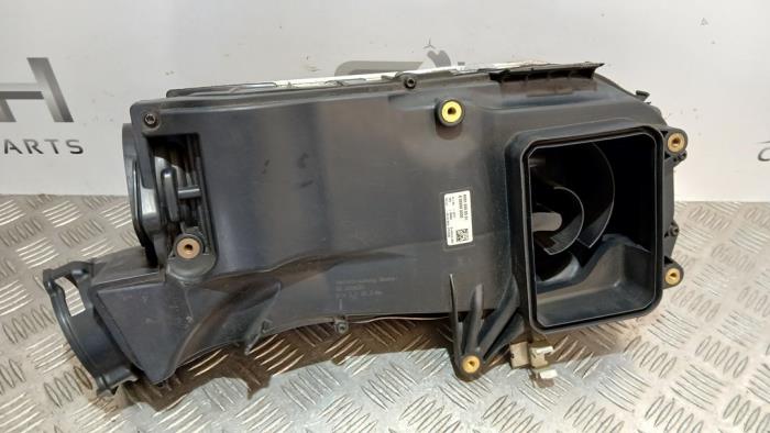 Begagnade Luftfilter Mercedes C (W205) Pris € 35,00 Marginaltabell erbjuds av SH Carparts